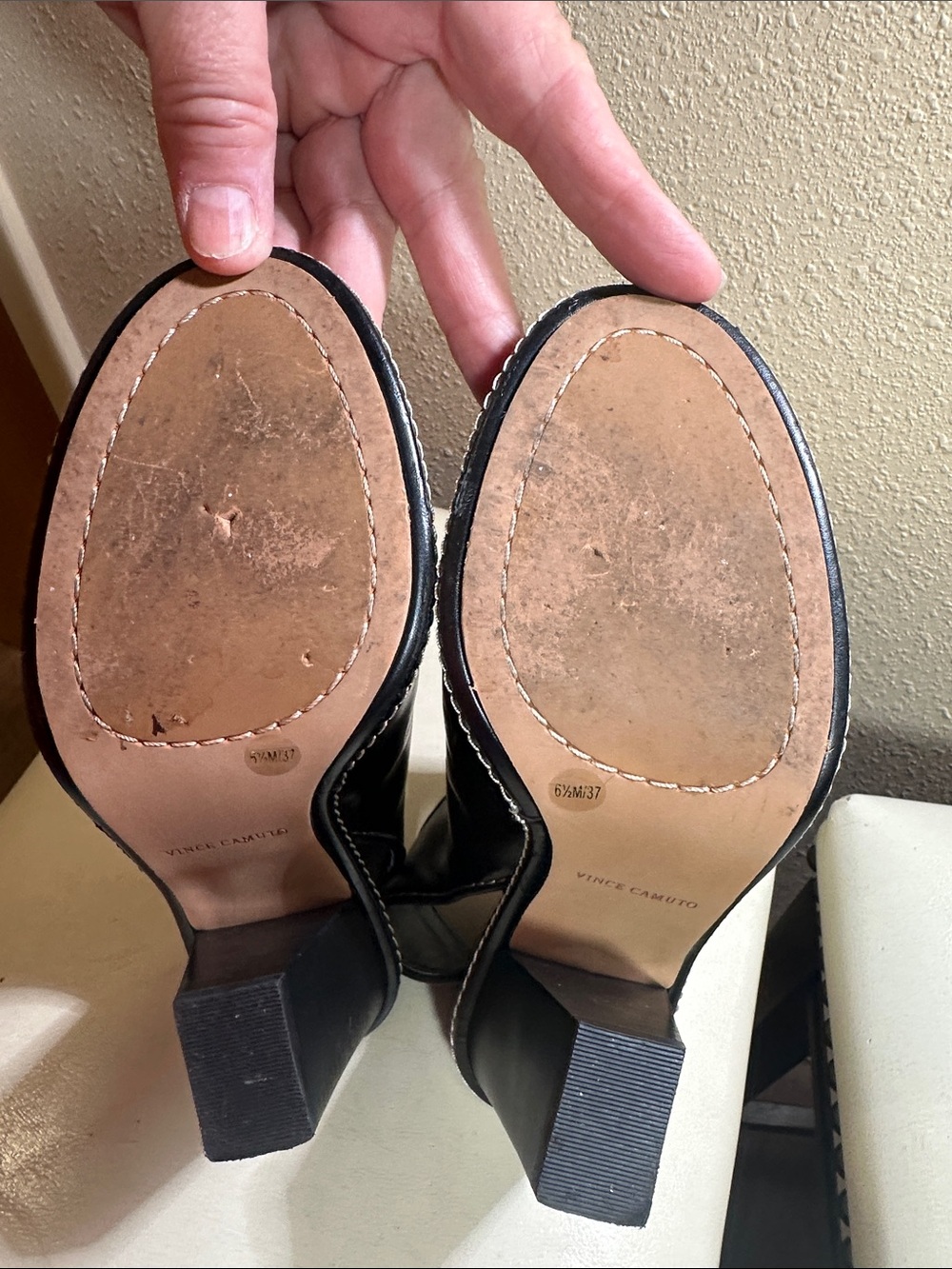 Vince Camuto heels - Picture 4 of 7